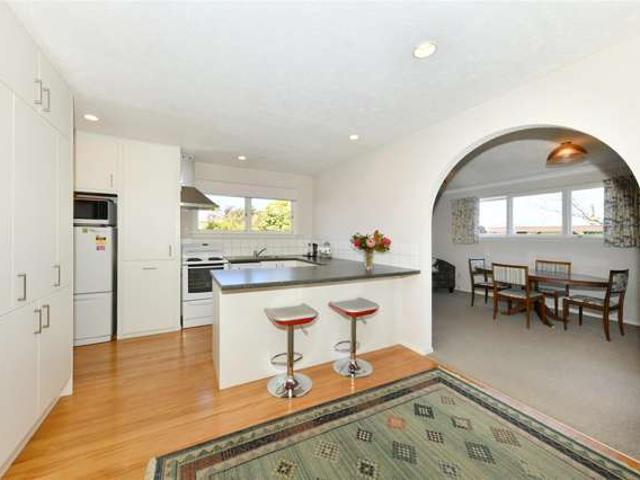 House for sale in Chaslands, Canterbury