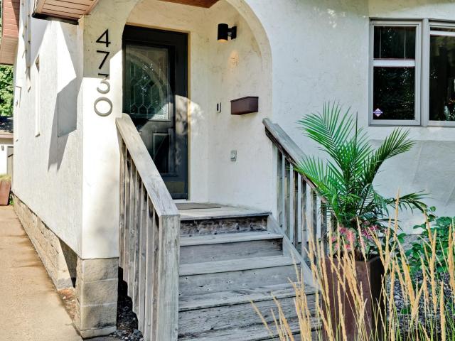 House for sale in Minnehaha, Minneapolis
