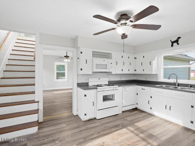 House for sale in Loretto, Kentucky