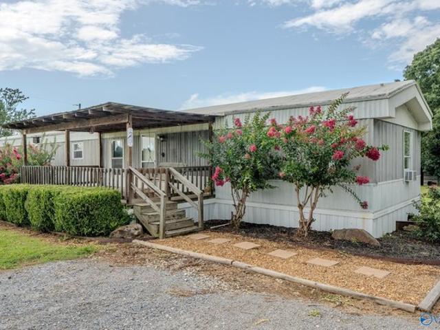 House for sale in Town Creek, Lawrence County