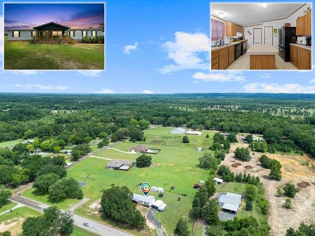 House for sale in Gilchrist, Texas