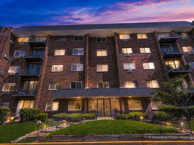 Condo for sale in Lisle, Illinois