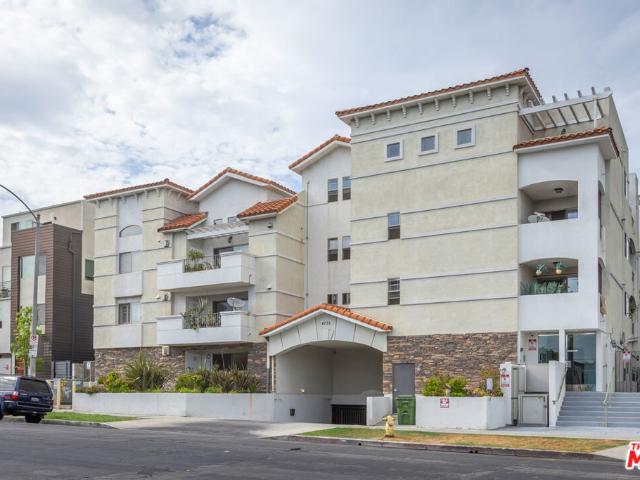 Condo for sale in Canoga Park, California