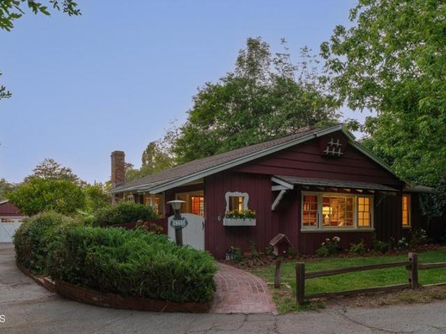 House for sale in La Canada Flintridge, California