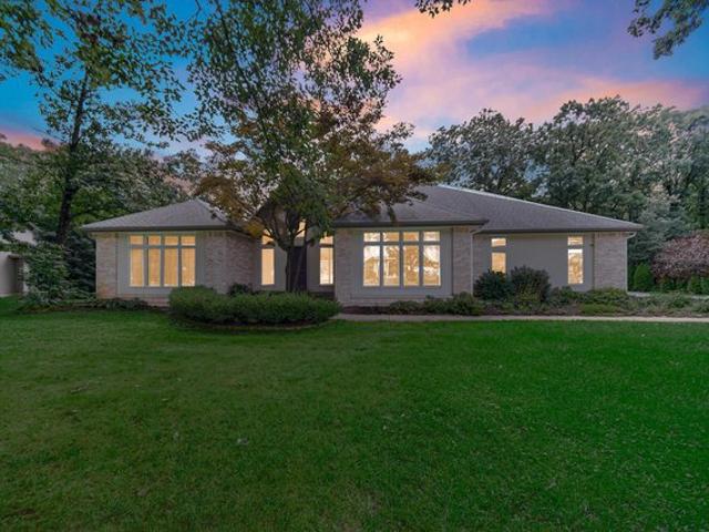 House for sale in Crown Point, Lake County
