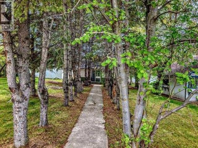House for sale in Sylvan Lake, Alberta