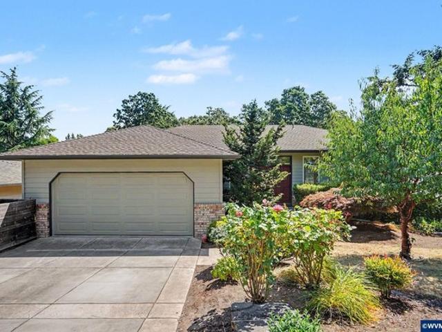 House for sale in Oregonia