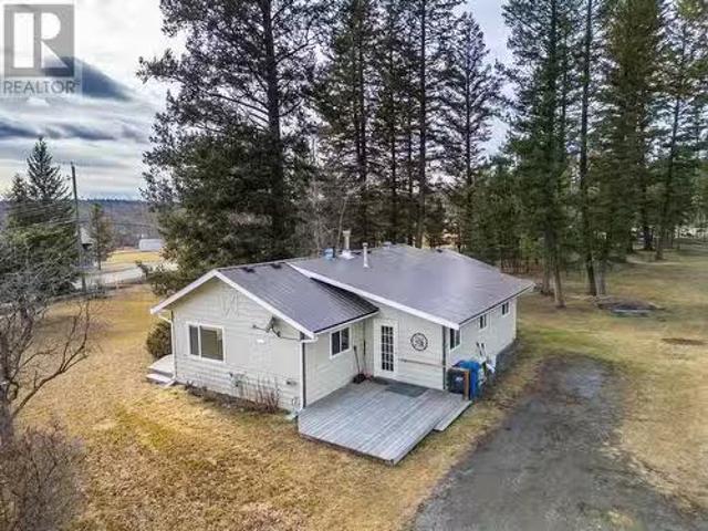 House for sale in 108 Mile Ranch, British Columbia