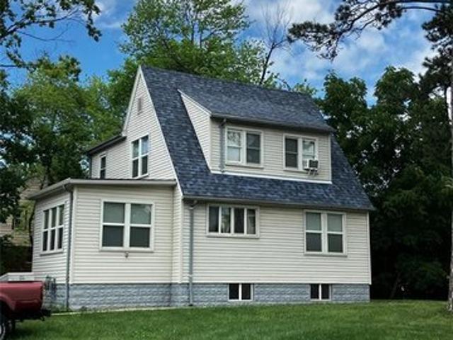 House for sale in Waterford, Michigan