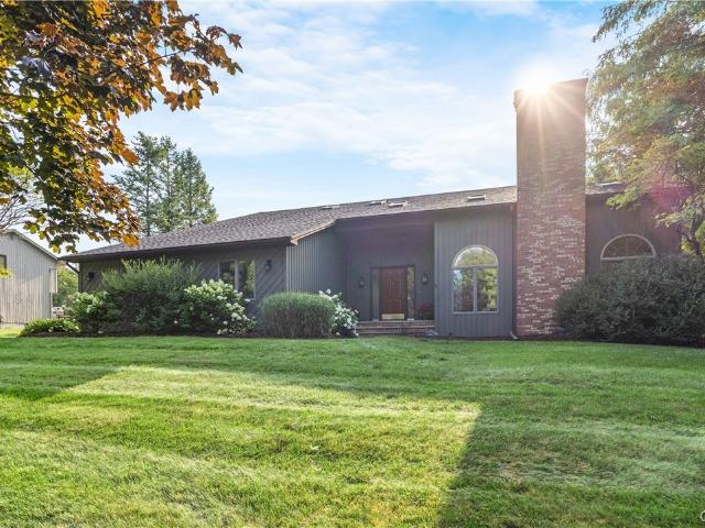 House for sale in Town of Manlius, Onondaga County