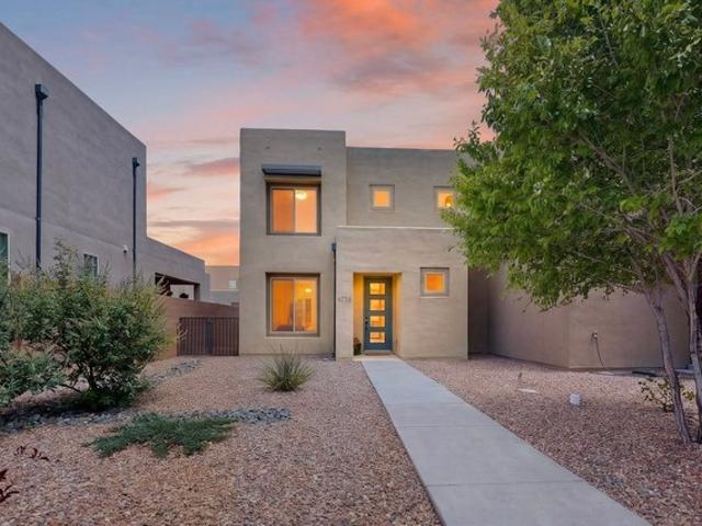 House for sale in Santa Fe, New Mexico