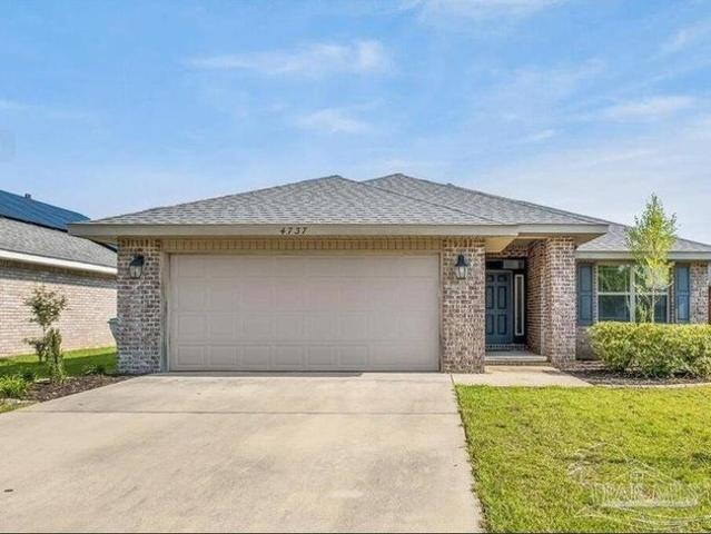 House for sale in Pace, Florida