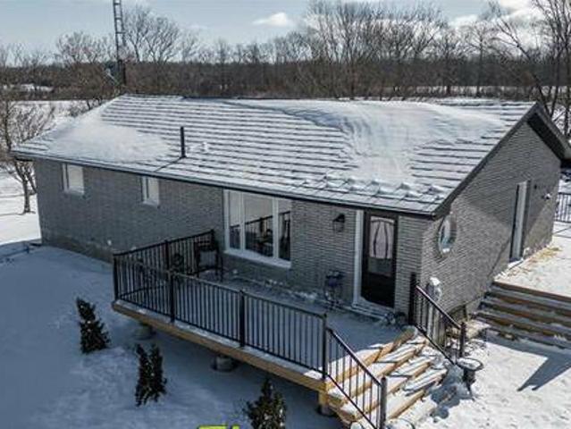 House for sale in Ontario