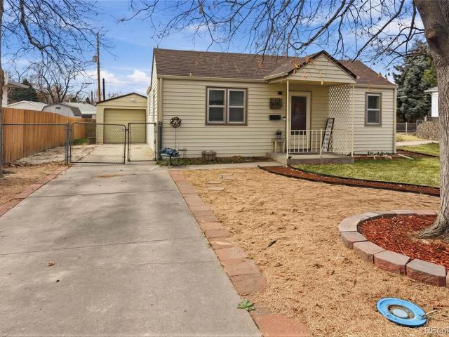 House for sale in Arapahoe, Colorado