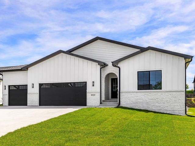 House for sale in Urbandale, Iowa