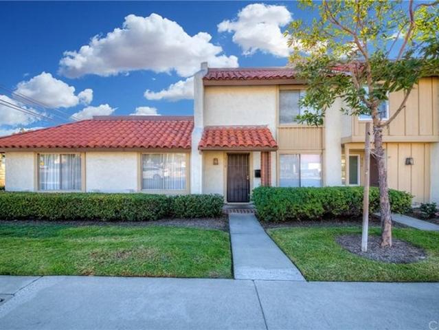 Townhouse for sale in Buena Park, California