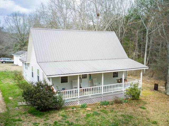 House for sale in Carlton, Georgia