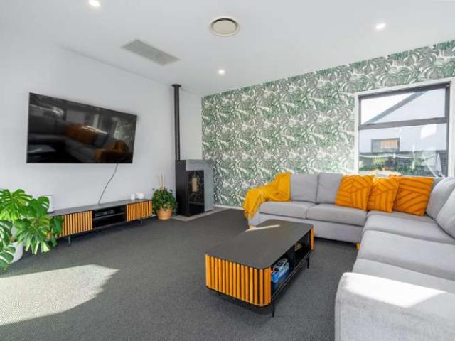 House for sale in Chaslands, Canterbury