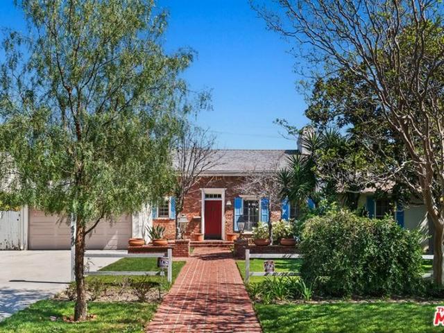 House for sale in Canoga Park, California