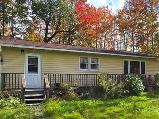 House for sale in Town of Thurston, Town of Campbell