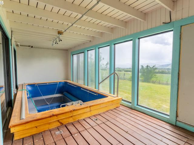 House for sale in Halfway, Oregon