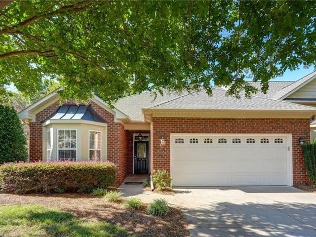 Townhouse for sale in Pfafftown, North Carolina