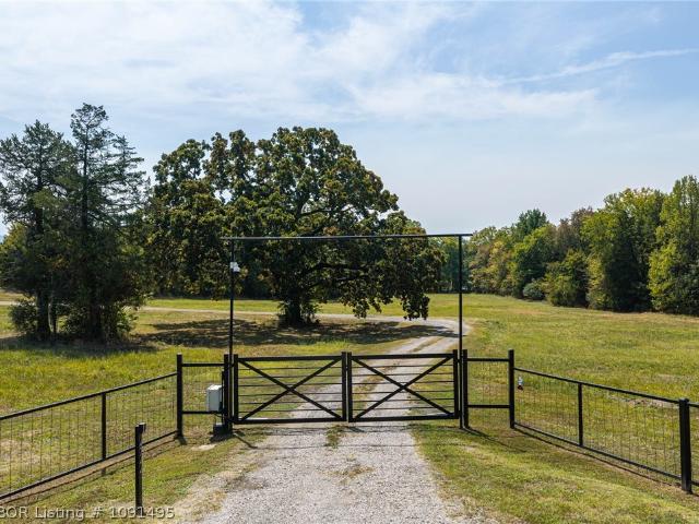 House for sale in Ark