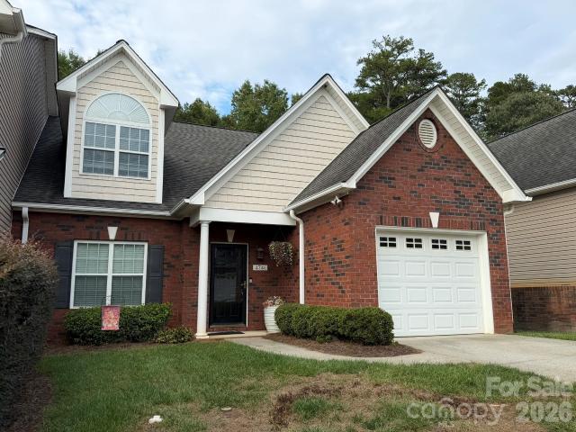 Townhouse for sale in Hickory, Catawba County