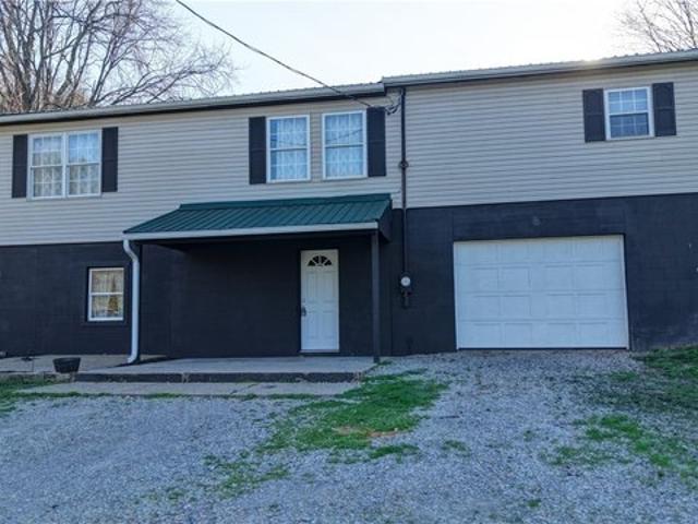 House for sale in Uhrichsville, Ohio
