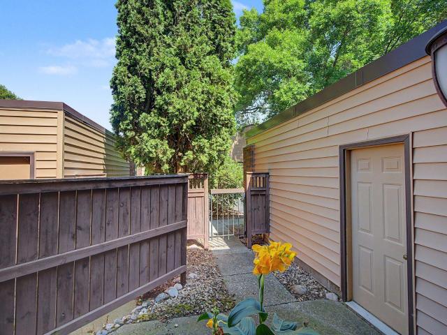 Townhouse for sale in Hennepin, Minnesota