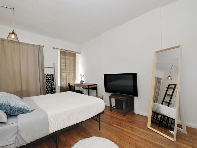 Apartment for rent in Arverne, New York
