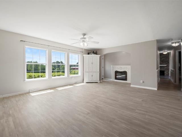 House for sale in Renfrew