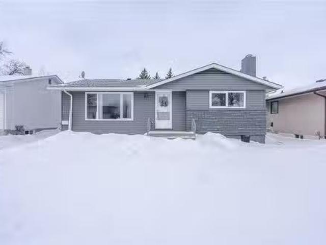 House for sale in East St. Paul, Manitoba