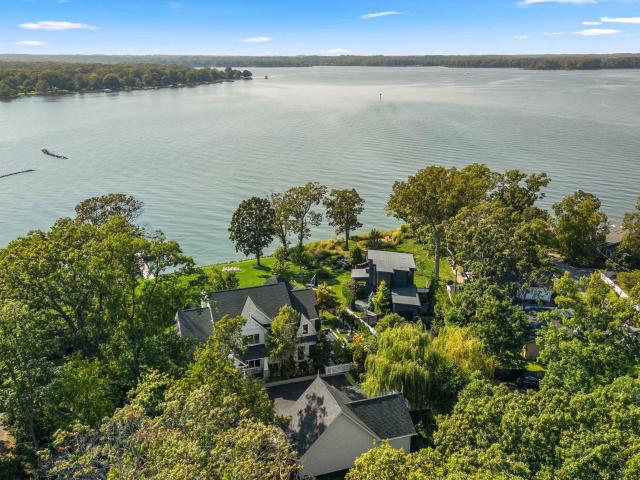 House for sale in Shady Side, Maryland
