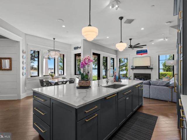 House for sale in Shady Side, Maryland
