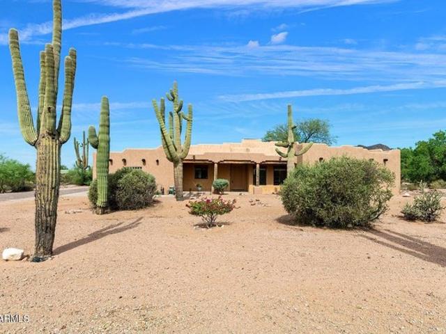 House for sale in Apache Junction, Arizona