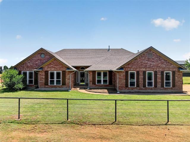 House for sale in Cashion, Oklahoma