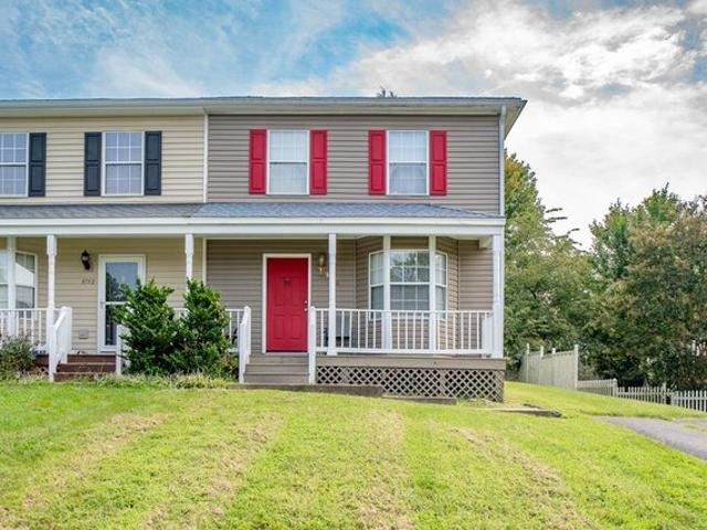 Townhouse for sale in Virginia