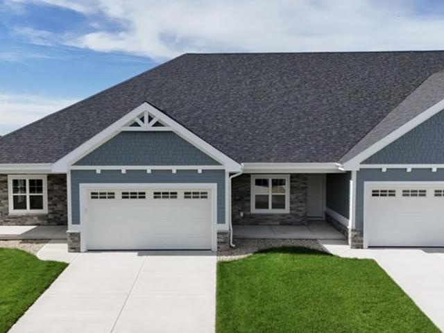 Condo for sale in The Promenade a Conservancy Place, DeForest