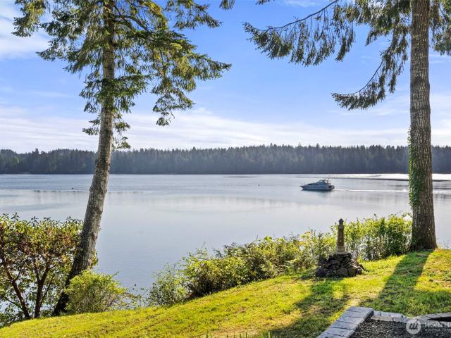 House for sale in Shelton, Washington