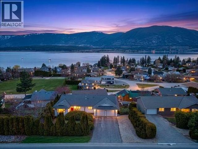 House for sale in Salmon Arm, British Columbia