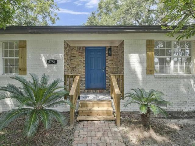 House for sale in Pace, Florida