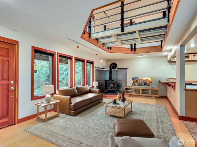 House for sale in Olalla, Washington