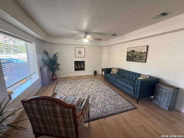 House for sale in Bandera Falls, Pipe Creek