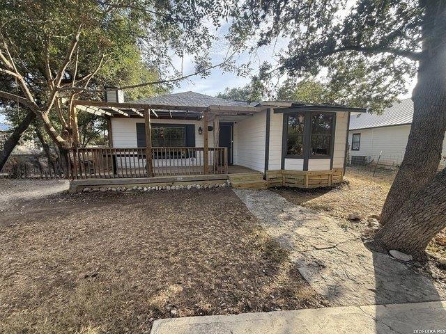 House for sale in Pipe Creek, Texas