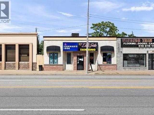 Commercial for sale in Fontainebleau, Windsor
