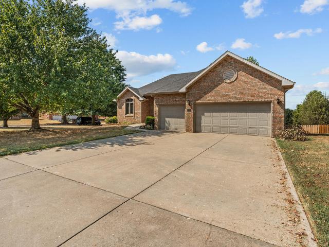 House for sale in Twin Oaks Place, Springfield