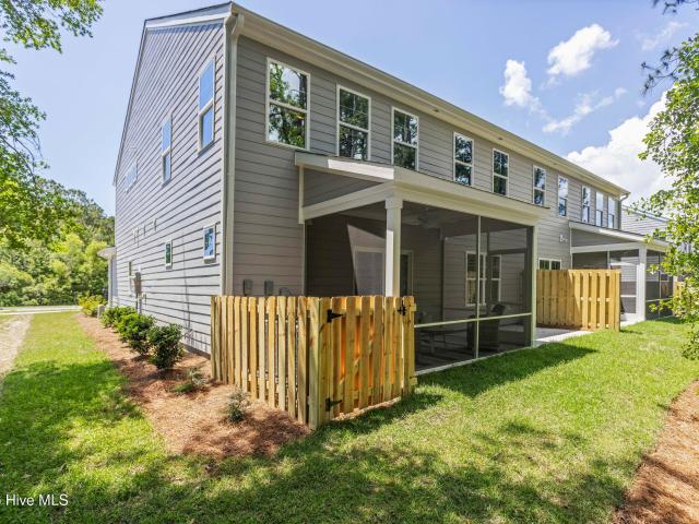 Townhouse for sale in Ash, North Carolina