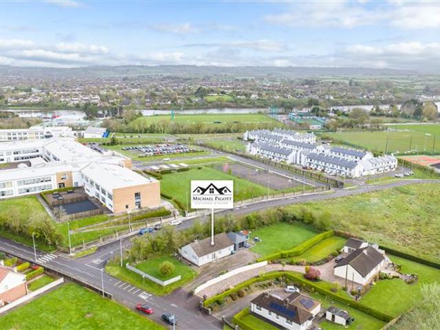 Detached House for sale in Carrigaline, South Tipperary