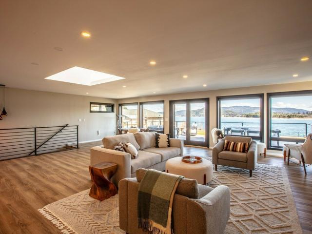 House for sale in Laclede House for sale in Laclede
